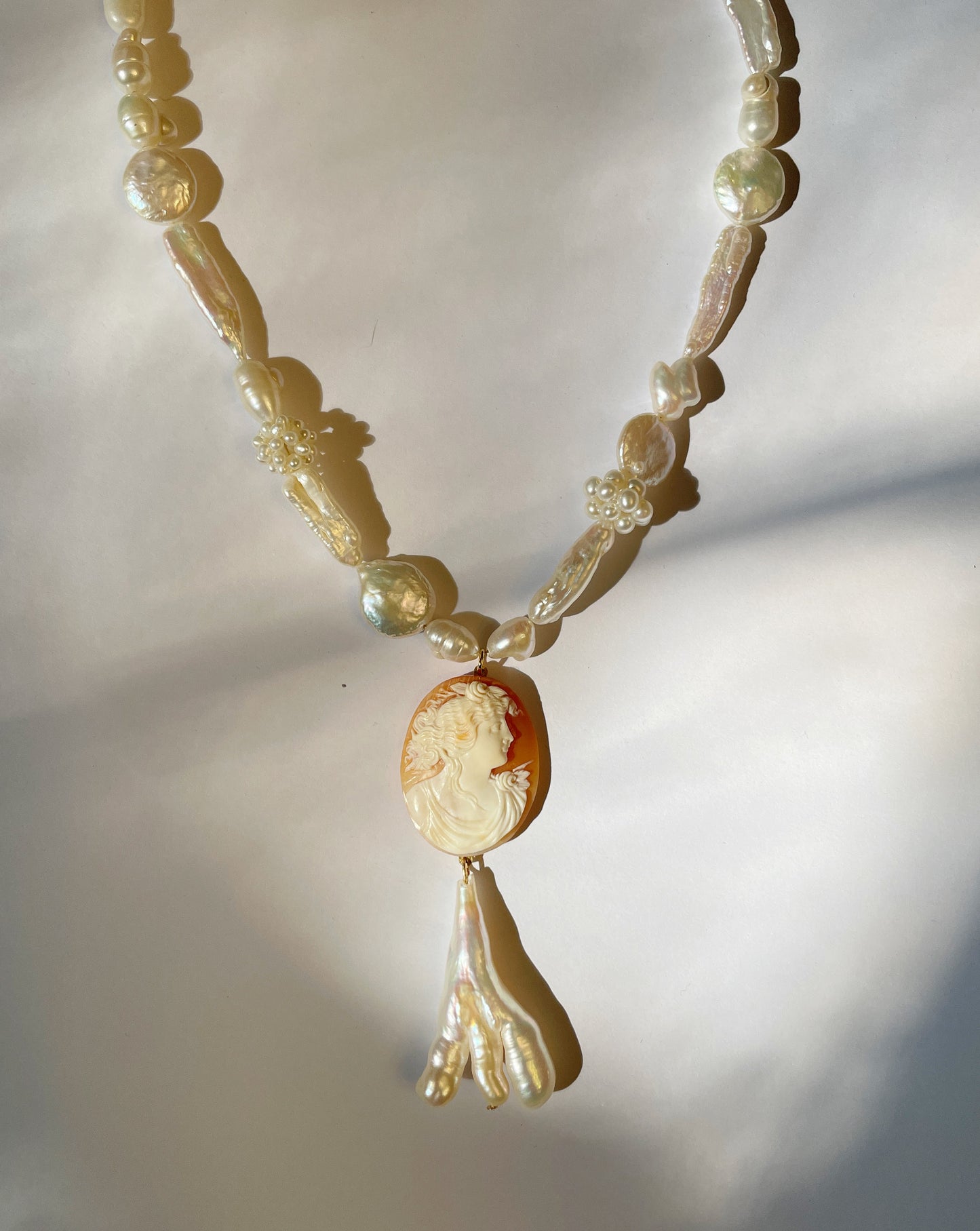 Ethereal cameo 2.0 pearl necklace