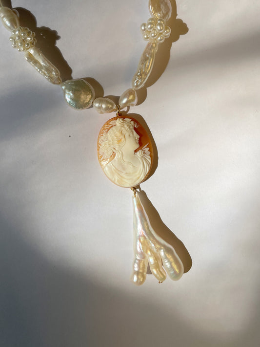 Ethereal cameo 2.0 pearl necklace