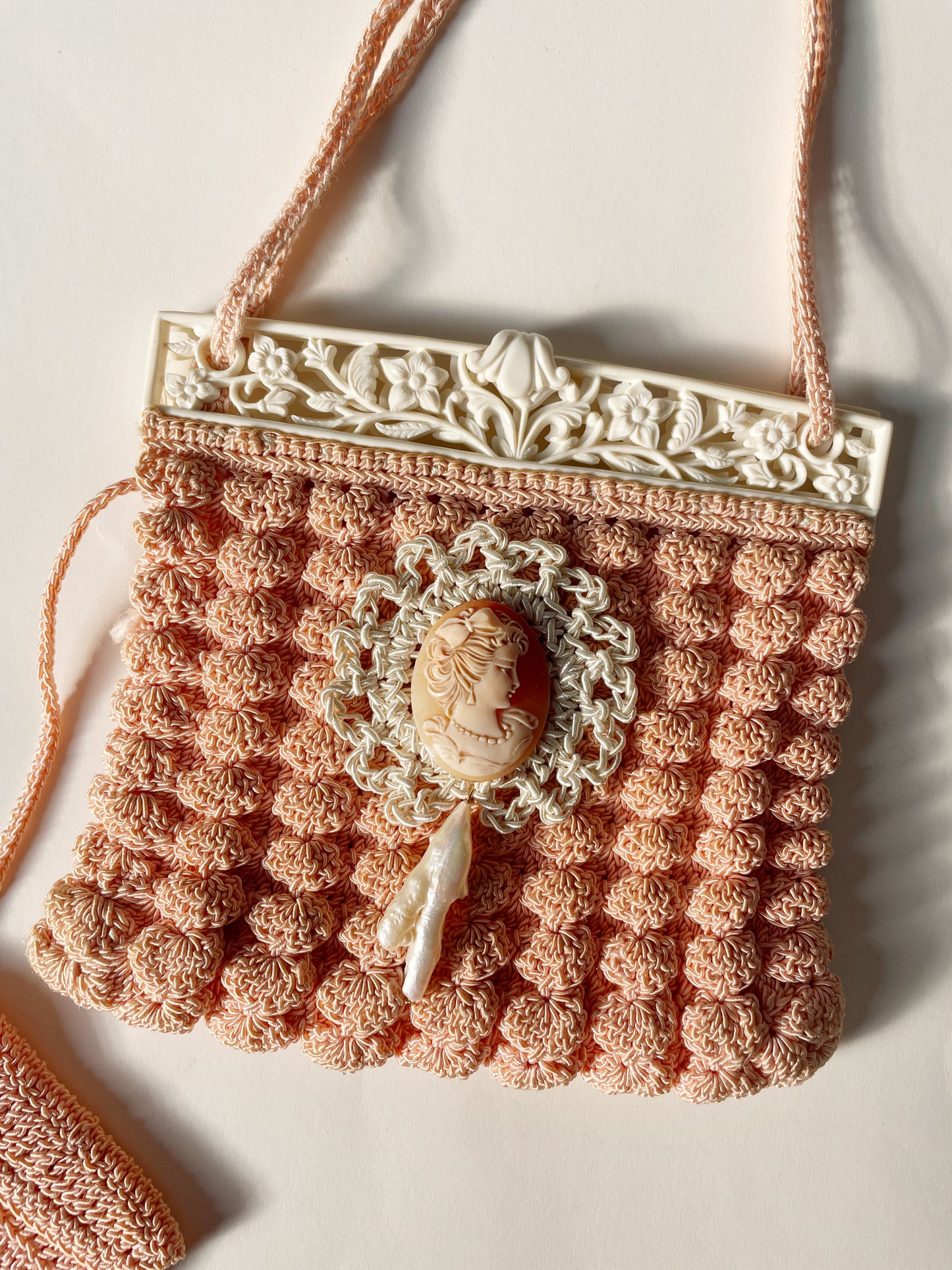 Cameo pearl crochet purse