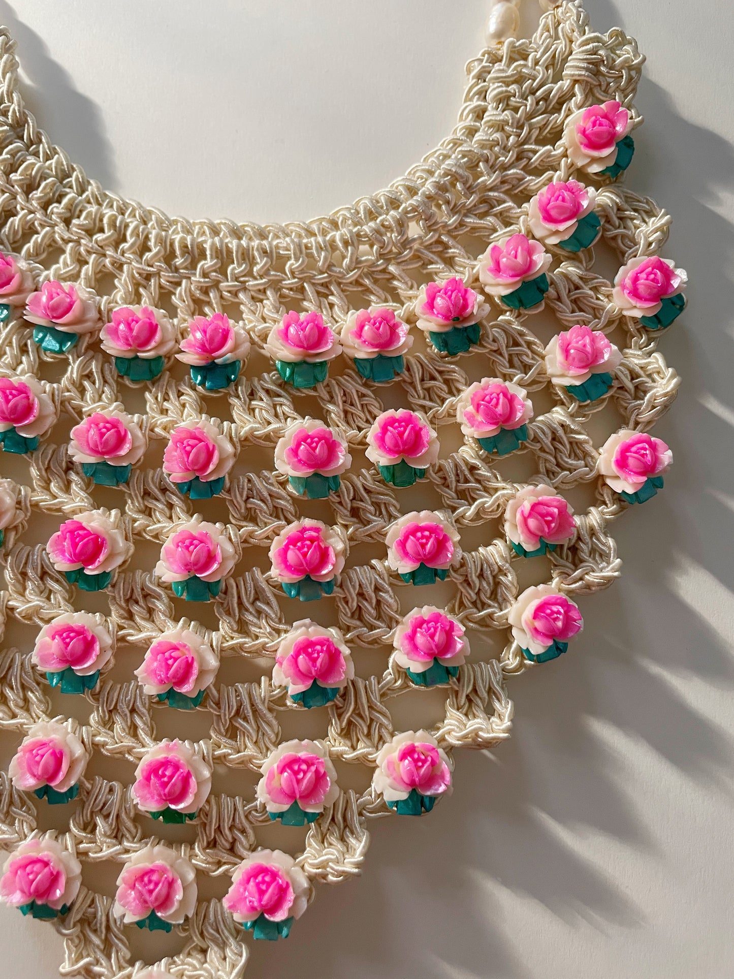 colossal rose garden necklace