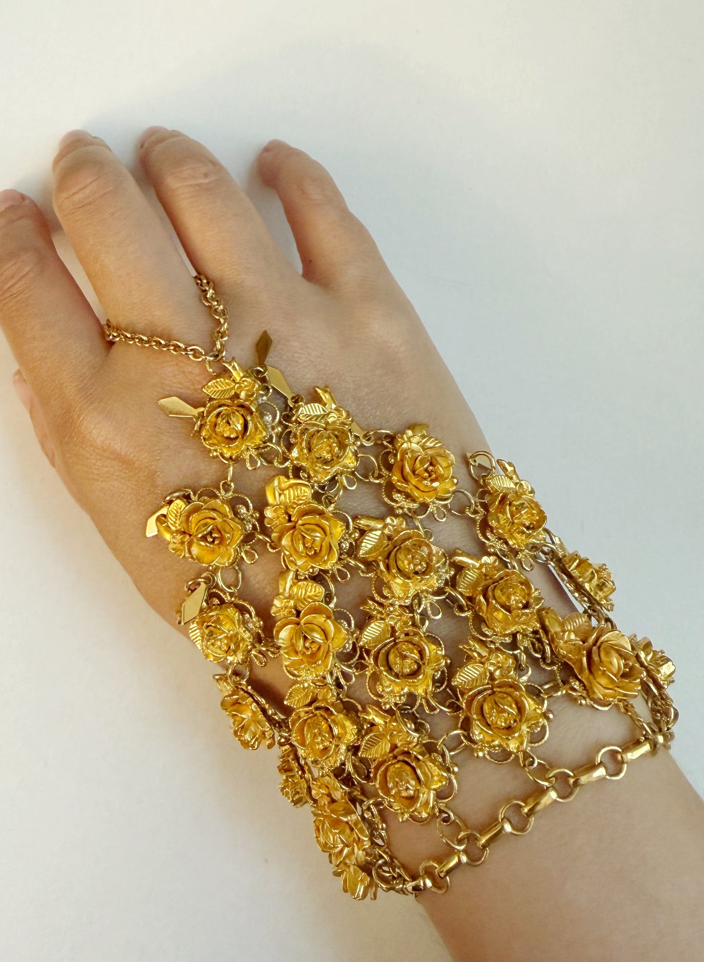 Rose party palm ring bracelet